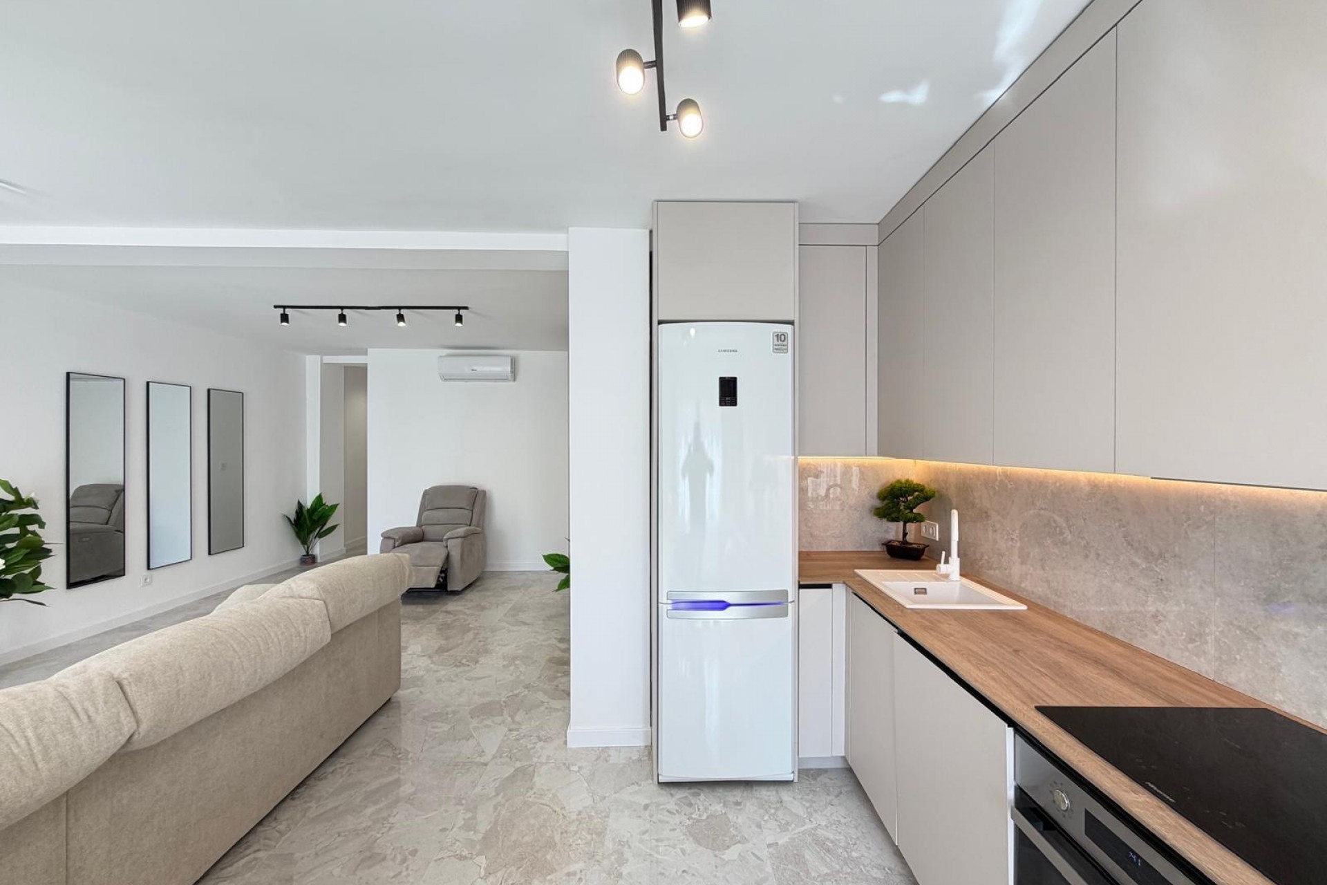 Återförsäljning - Takvåning -
Torrevieja - Estacion De Autobuses