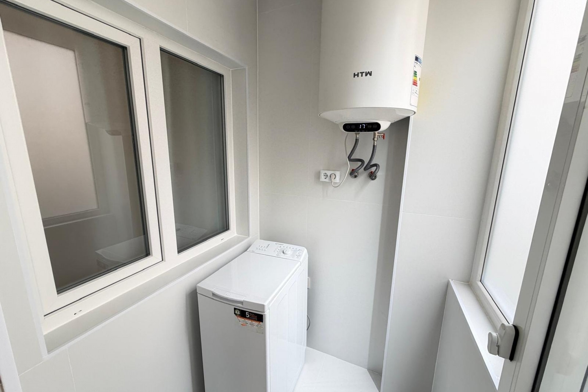 Återförsäljning - Takvåning -
Torrevieja - Estacion De Autobuses