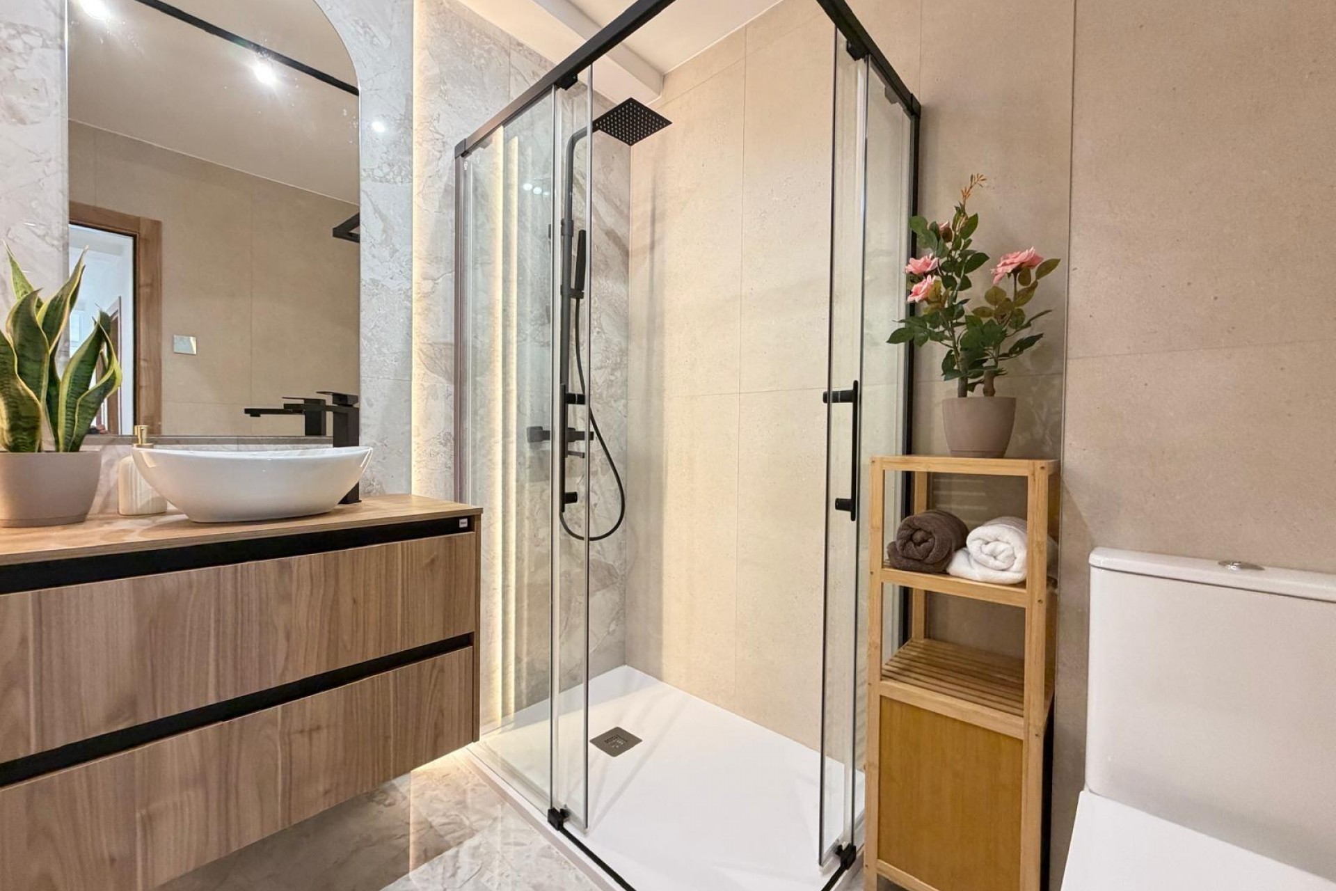 Återförsäljning - Takvåning -
Torrevieja - Estacion De Autobuses