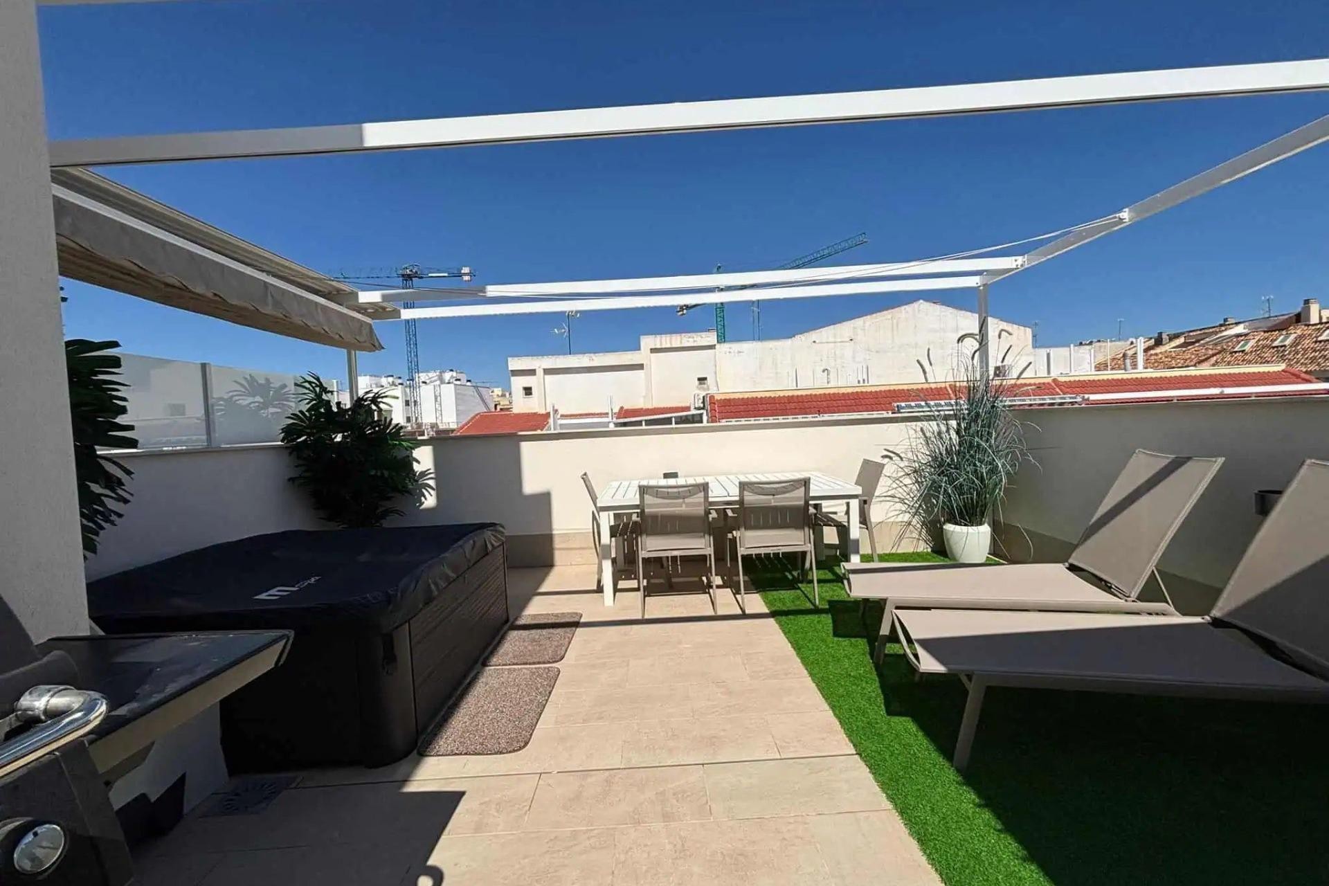 Återförsäljning - Takvåning -
Torrevieja - Las Piscinas Naturales