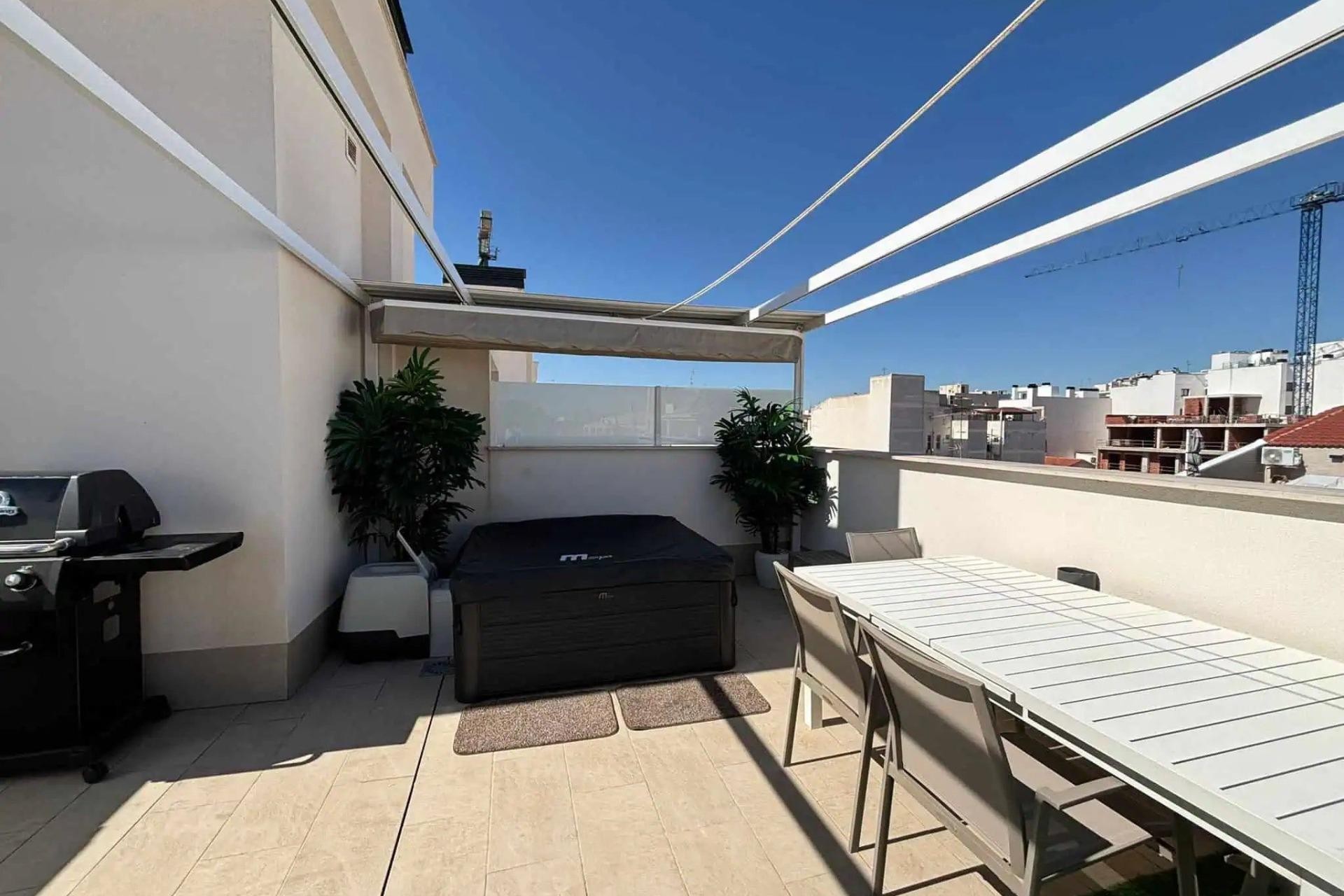 Återförsäljning - Takvåning -
Torrevieja - Las Piscinas Naturales