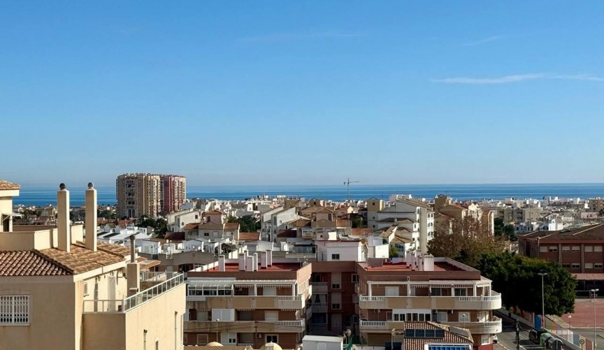 Återförsäljning - Takvåning -
Torrevieja - Nueva Torrevieja