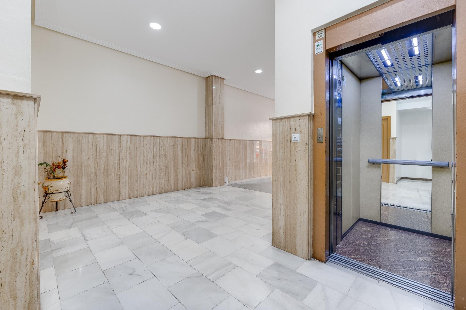 Återförsäljning - Takvåning -
Torrevieja - Paseo Maritimo