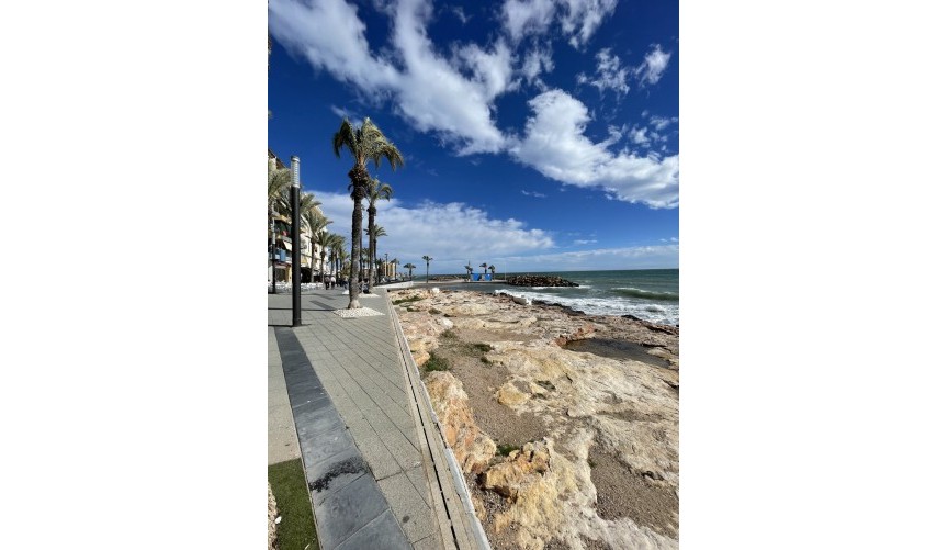 Återförsäljning - Takvåning -
Torrevieja - Playa de cura