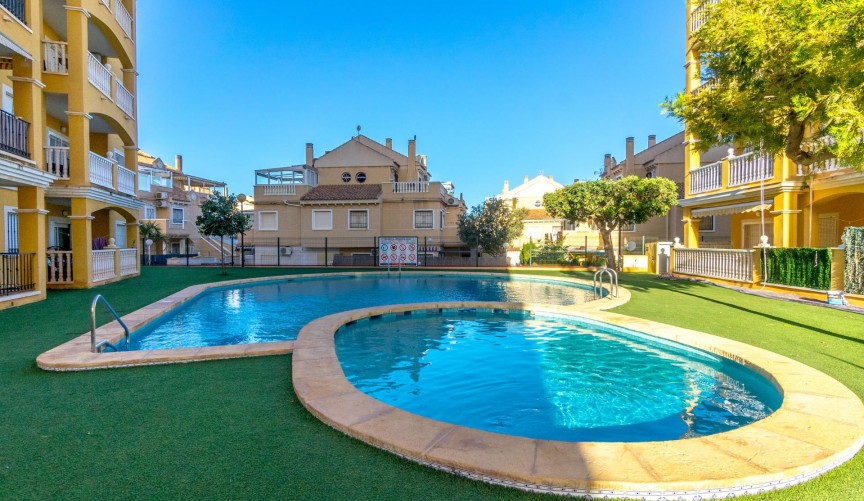Återförsäljning - Takvåning -
Torrevieja - Torreblanca