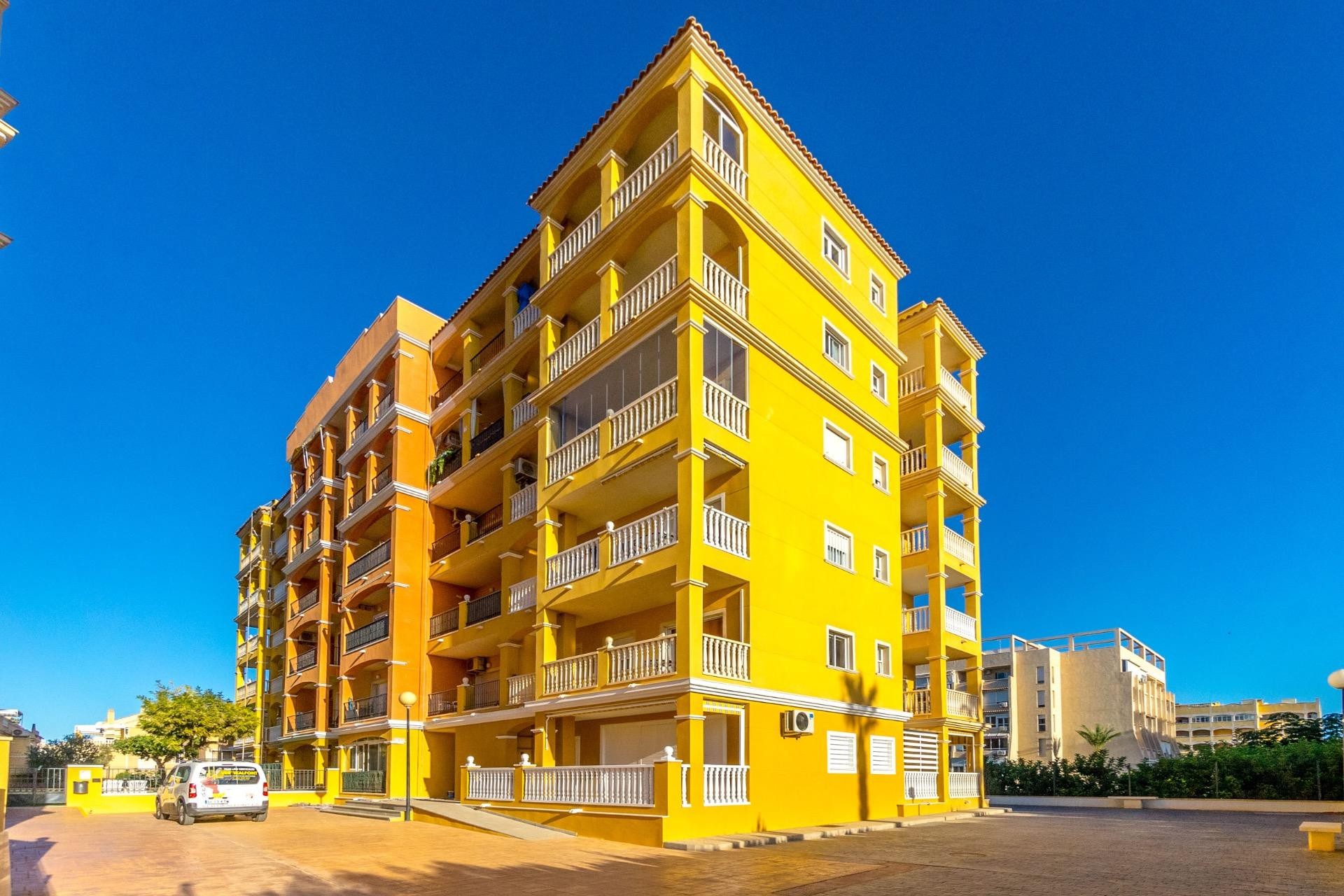 Återförsäljning - Takvåning -
Torrevieja - Torreblanca