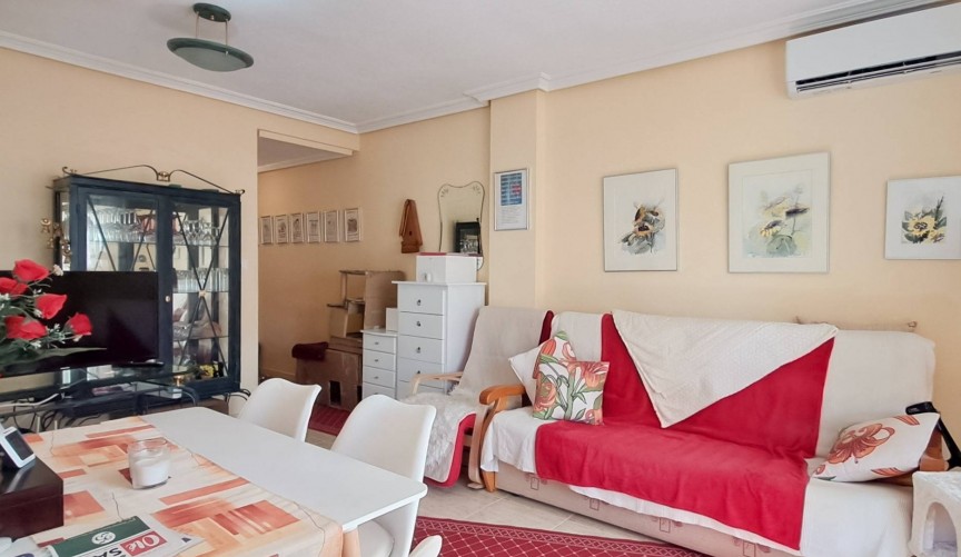 Återförsäljning - Takvåning -
Torrevieja