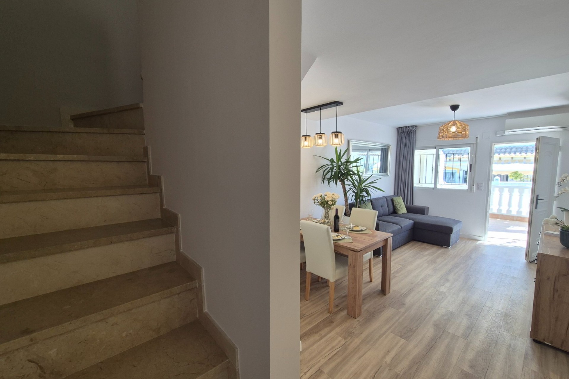 Återförsäljning - Town House -
Alicante - Costa Blanca