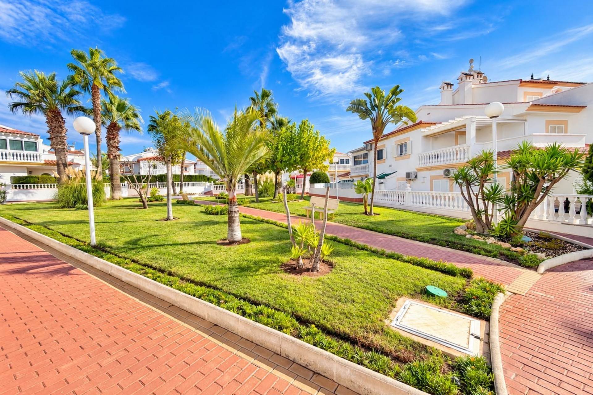 Återförsäljning - Town House -
Alicante - Costa Blanca