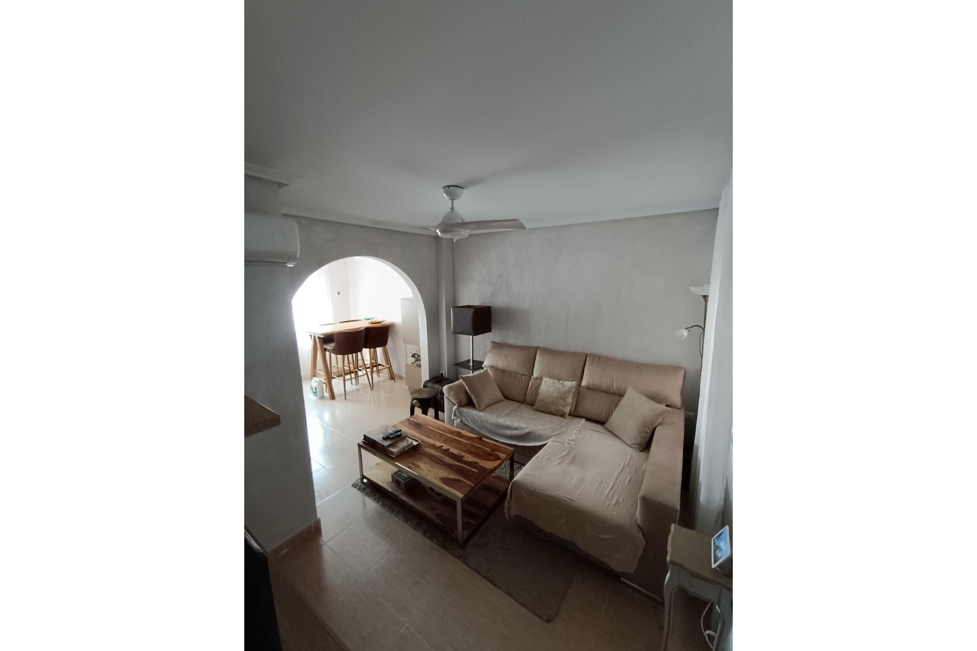 Återförsäljning - Town House -
Avileses - Jerónimo Y Avileses