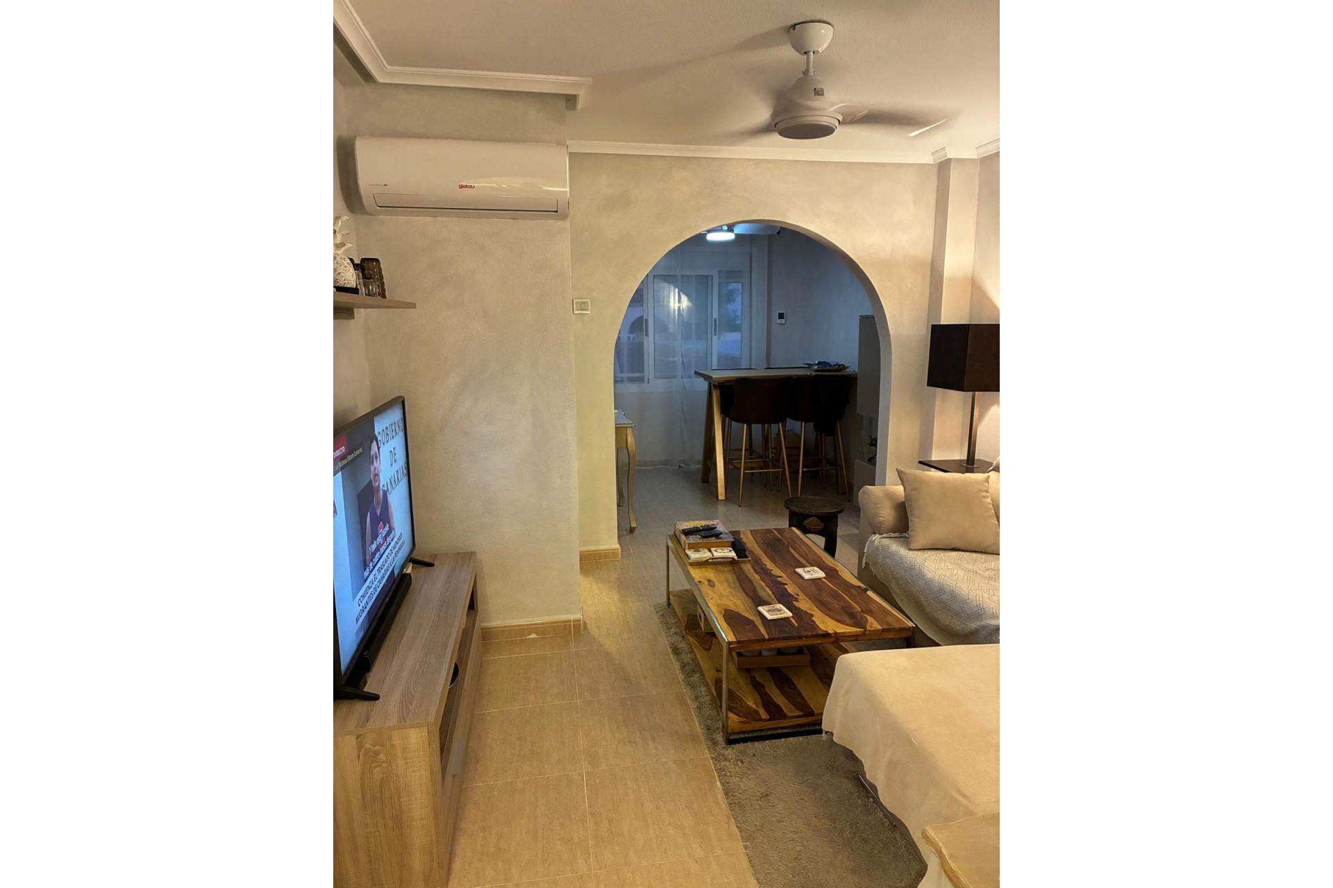 Återförsäljning - Town House -
Avileses - Jerónimo Y Avileses