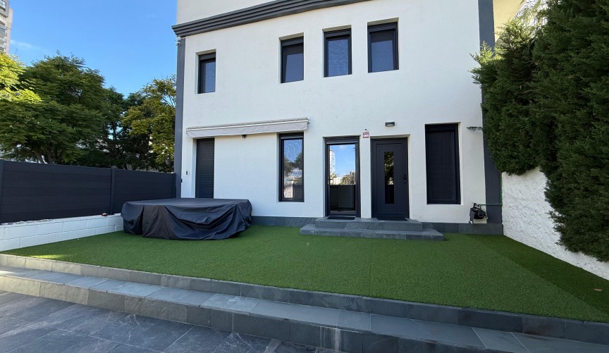 Återförsäljning - Town House -
Benidorm - Costa Blanca