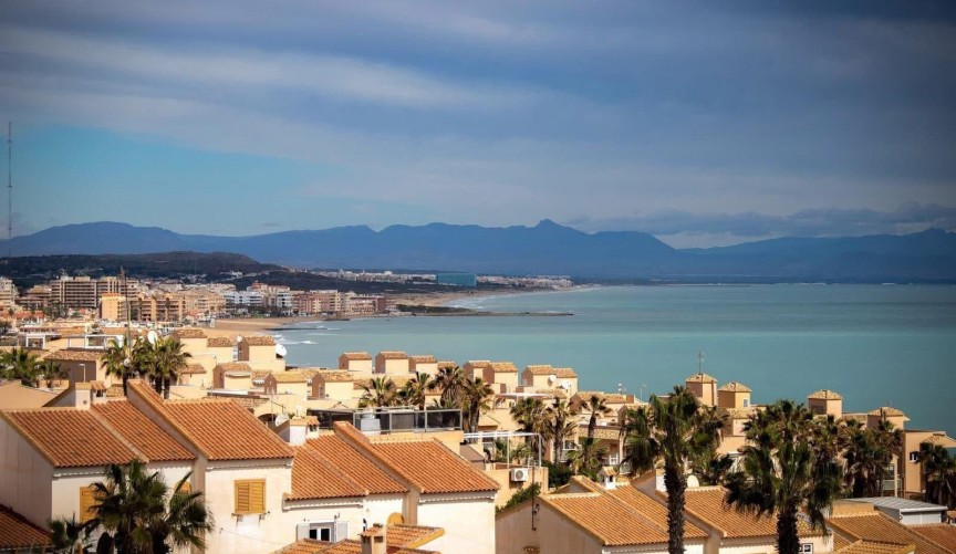 Återförsäljning - Town House -
Cabo Cervera - Costa Blanca