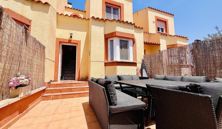 Återförsäljning - Town House -
Cabo Roig - Costa Blanca