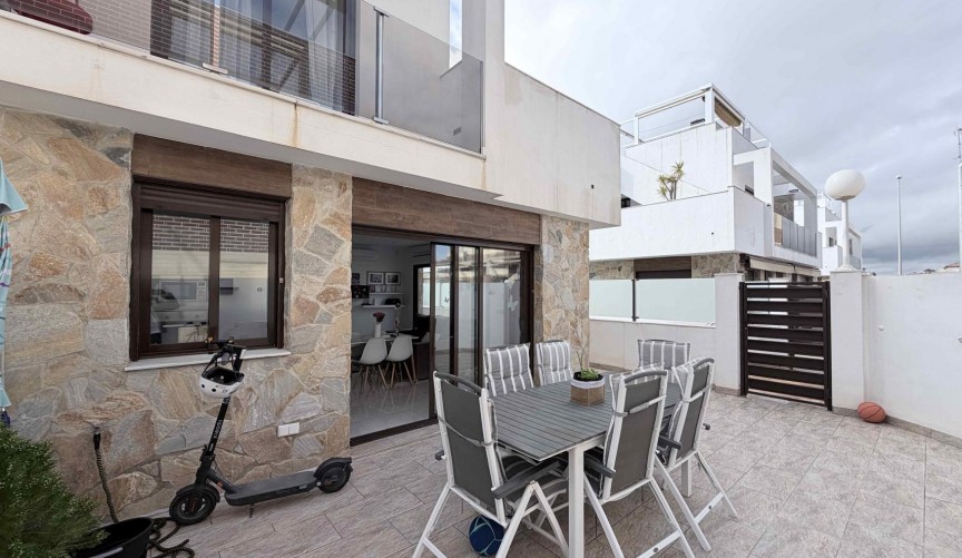 Återförsäljning - Town House -
Cabo Roig - Costa Blanca