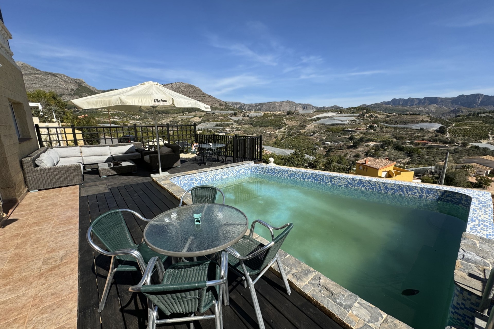 Återförsäljning - Town House -
Callosa D'en Sarria - Inland