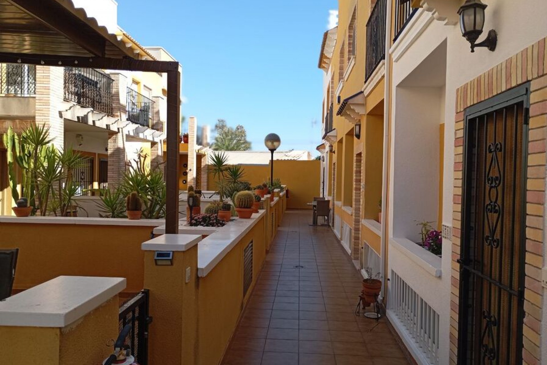 Återförsäljning - Town House -
Catral - Costa Blanca
