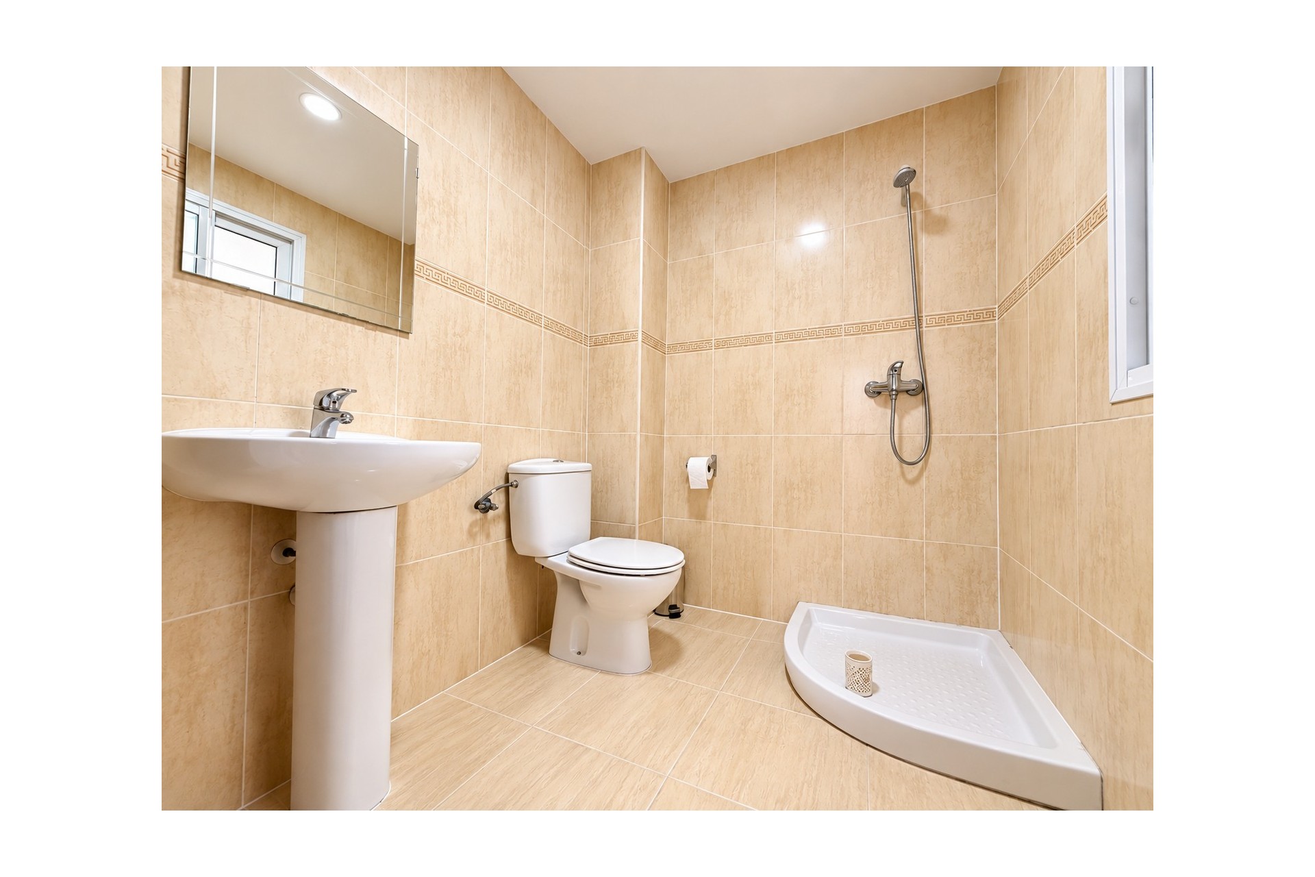 Återförsäljning - Town House -
Daya Nueva - Costa Blanca