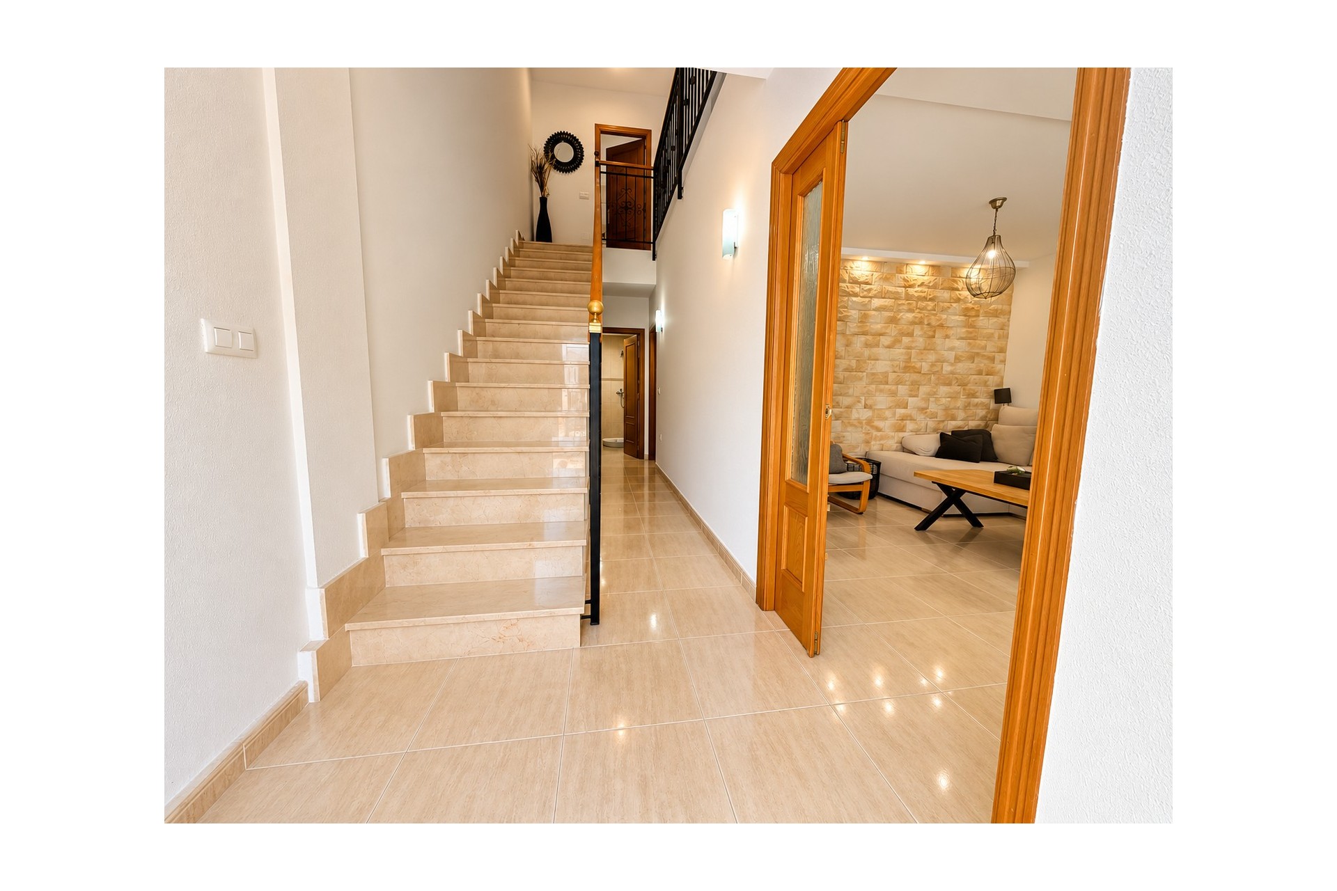 Återförsäljning - Town House -
Daya Nueva - Costa Blanca