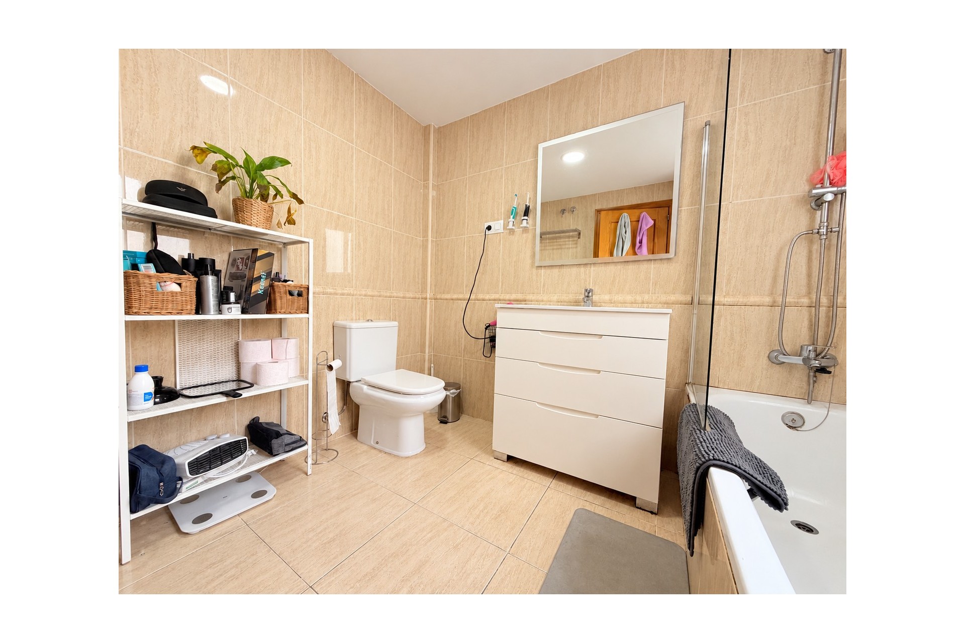 Återförsäljning - Town House -
Daya Nueva - Costa Blanca