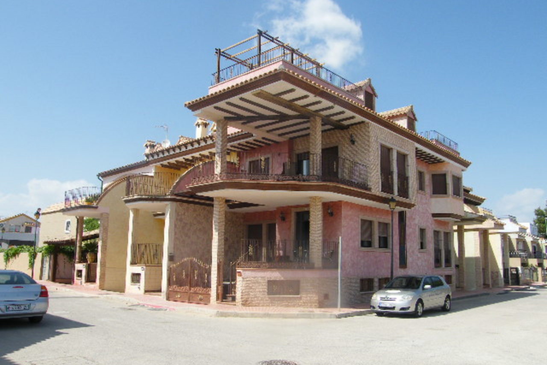 Återförsäljning - Town House -
Daya Nueva - Costa Blanca