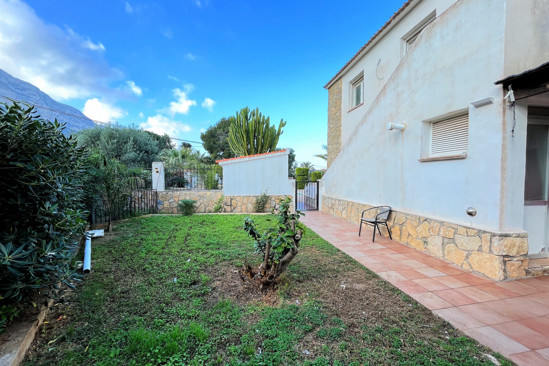 Återförsäljning - Town House -
Denia - Costa Blanca