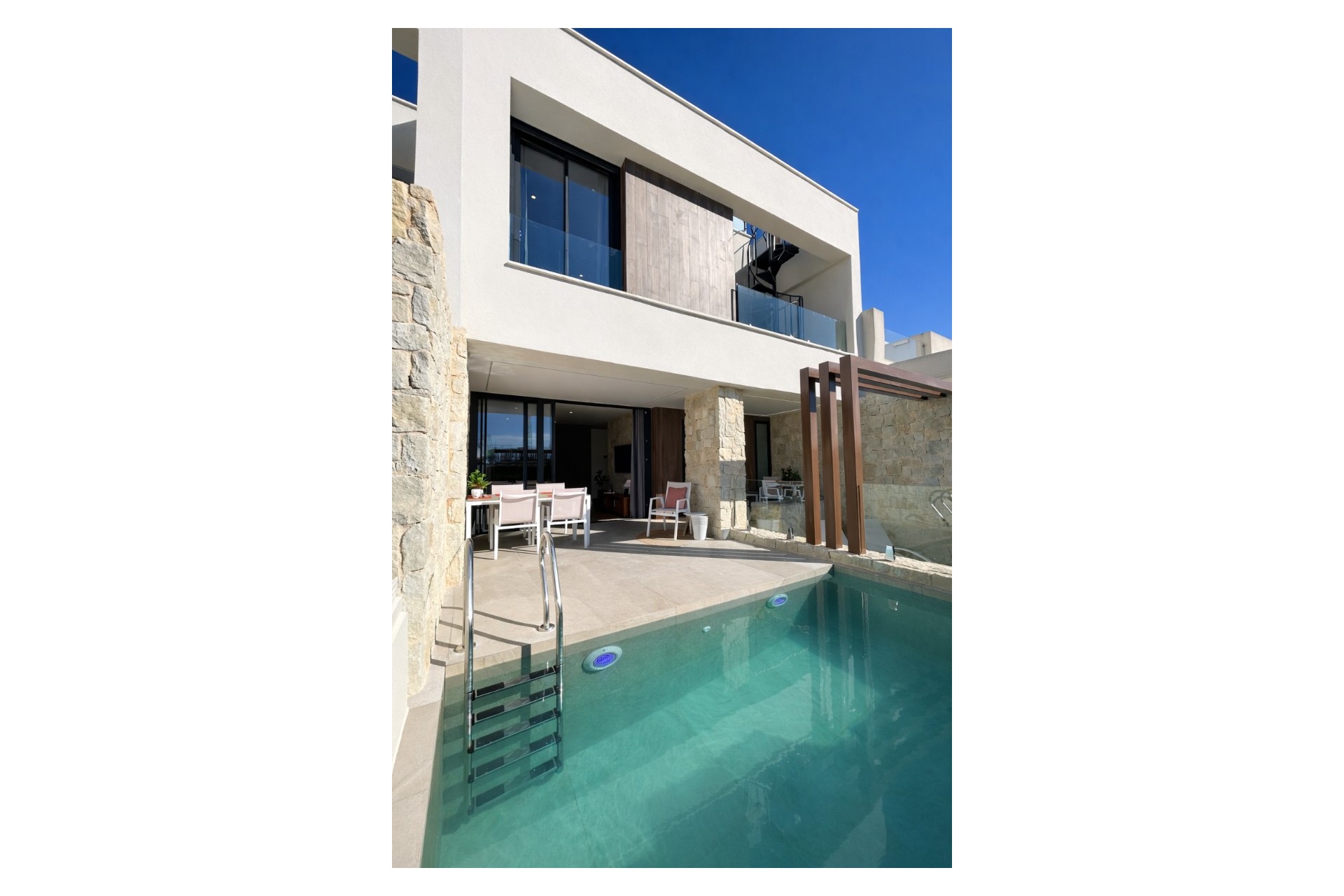 Återförsäljning - Town House -
Dolores - Costa Blanca
