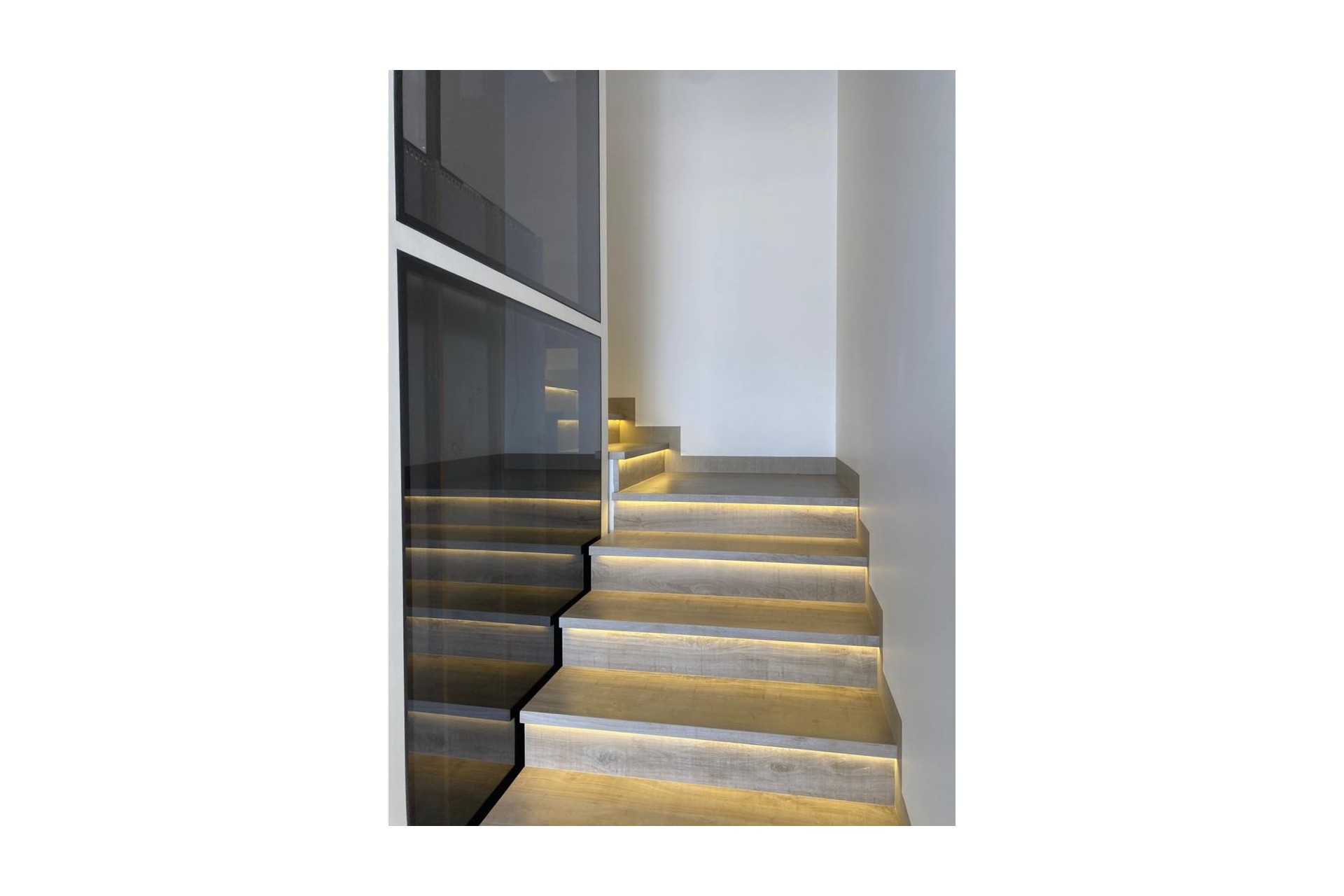 Återförsäljning - Town House -
El Campello - Costa Blanca