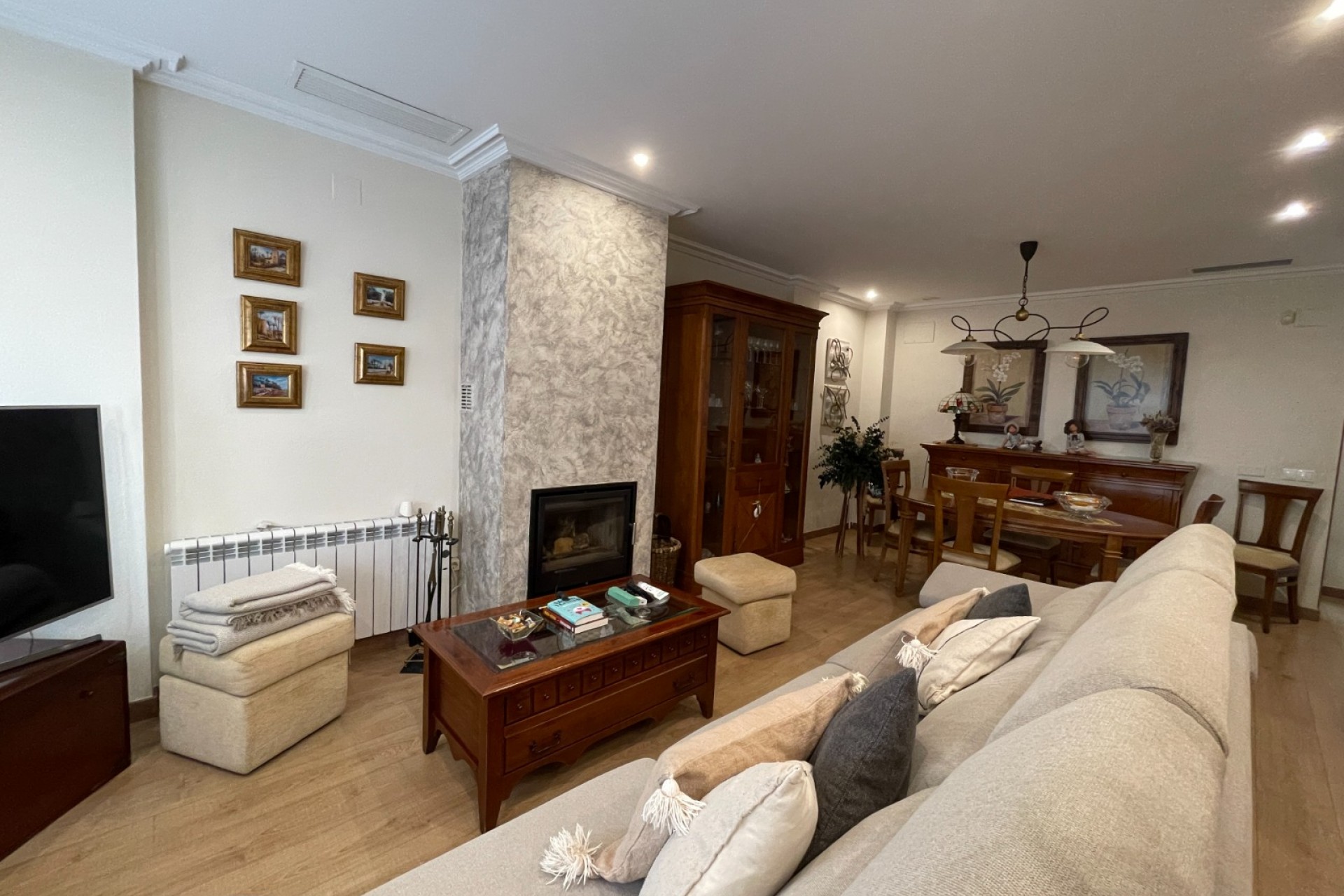 Återförsäljning - Town House -
Elche - Costa Blanca