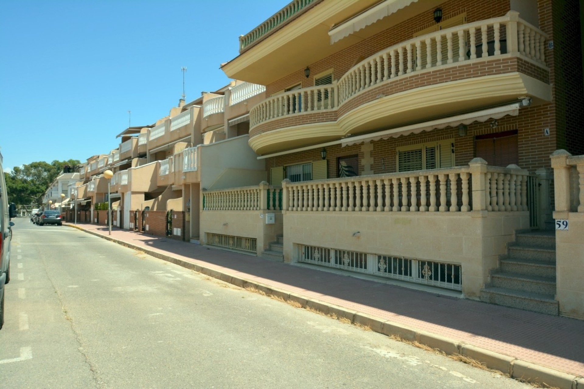 Återförsäljning - Town House -
Guardamar del Segura - Costa Blanca