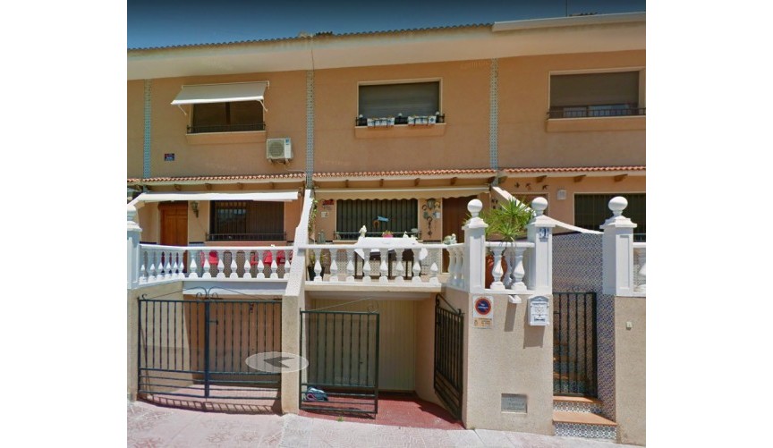 Återförsäljning - Town House -
Guardamar del Segura - Costa Blanca