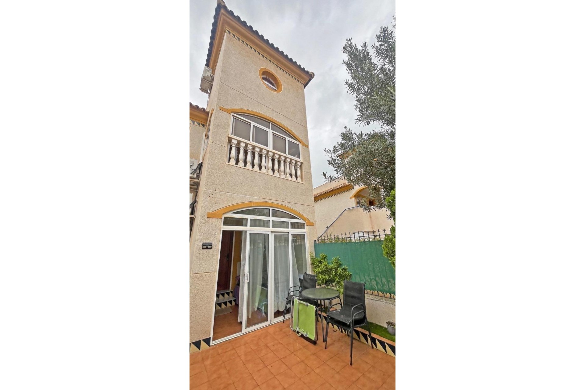 Återförsäljning - Town House -
Guardamar del Segura - El Edén - Los Estaños