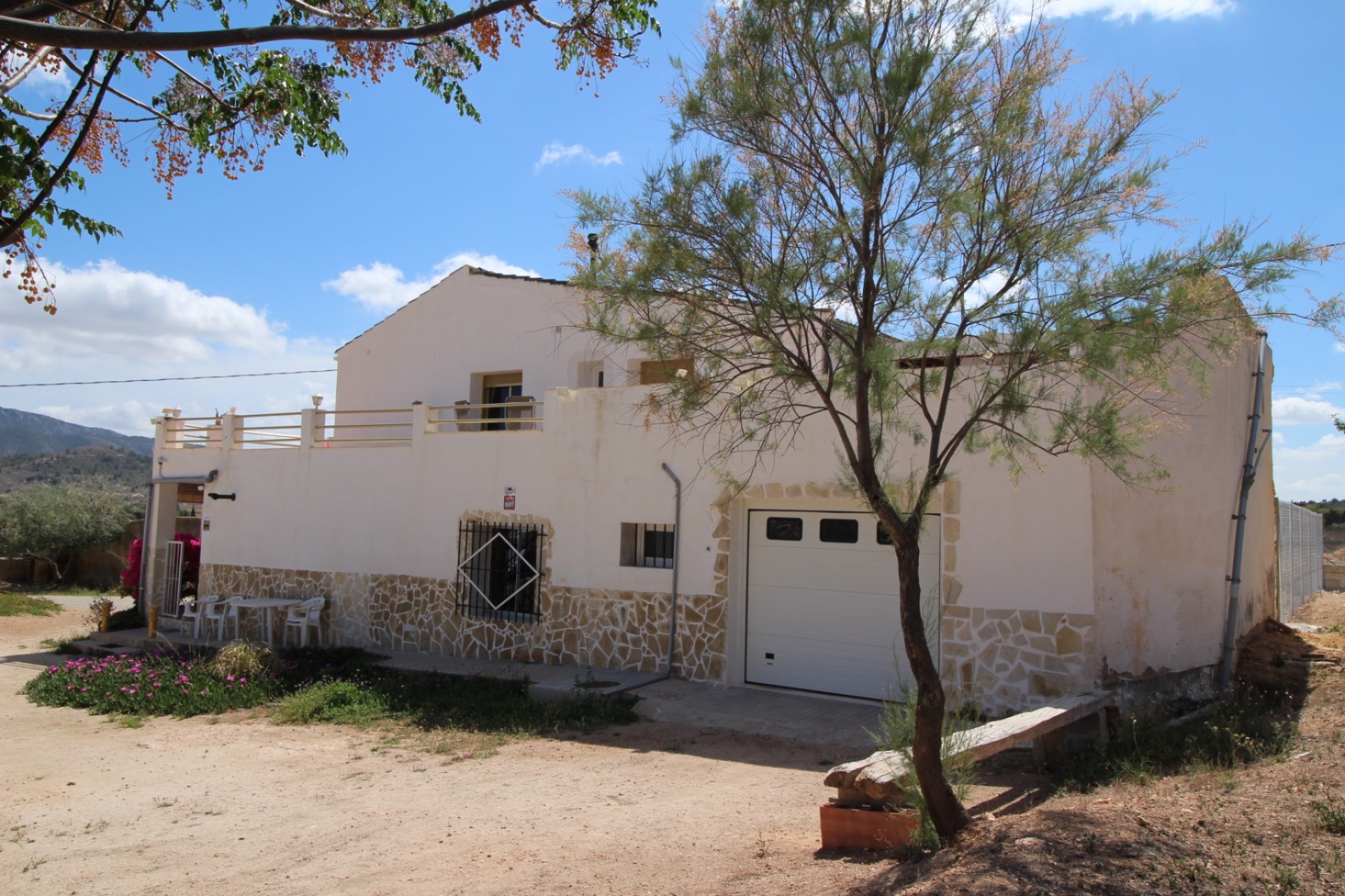 Återförsäljning - Town House -
Hondón de las Nieves - Inland