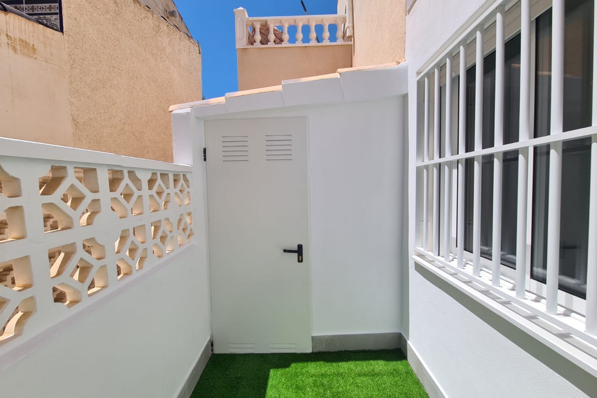 Återförsäljning - Town House -
La Mata - Costa Blanca