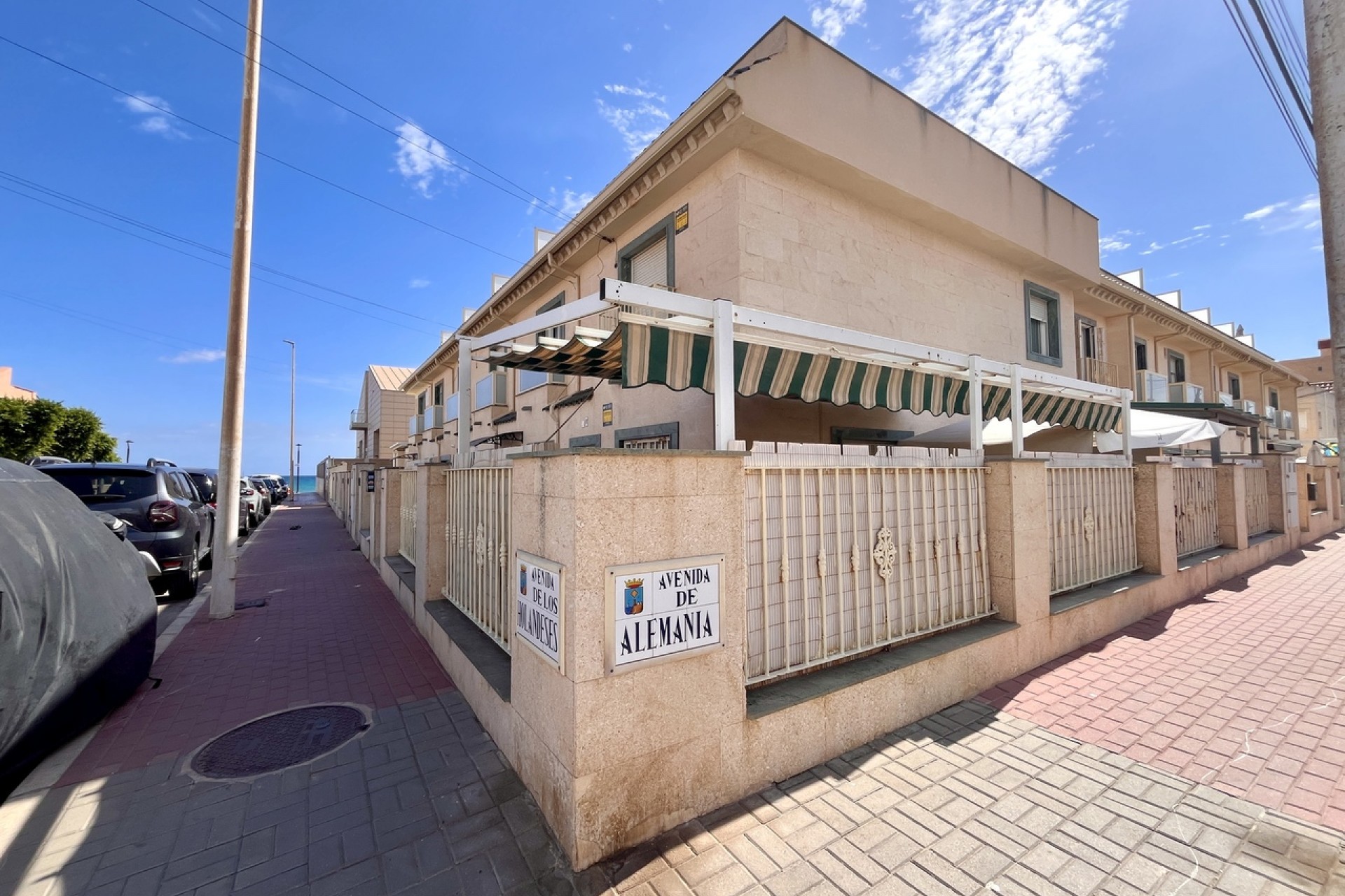 Återförsäljning - Town House -
La Mata - Costa Blanca