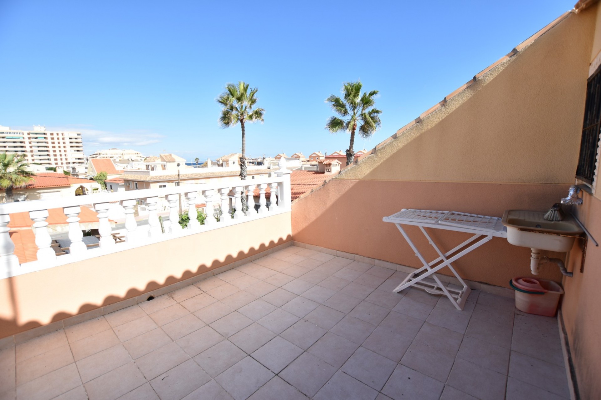 Återförsäljning - Town House -
La Mata - Costa Blanca