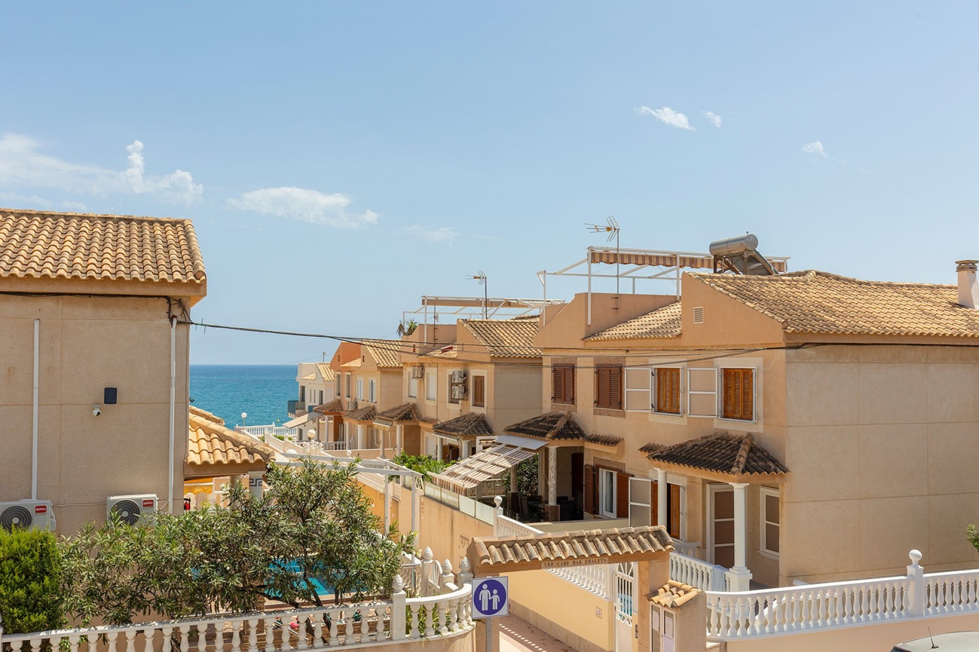 Återförsäljning - Town House -
La Mata - Costa Blanca