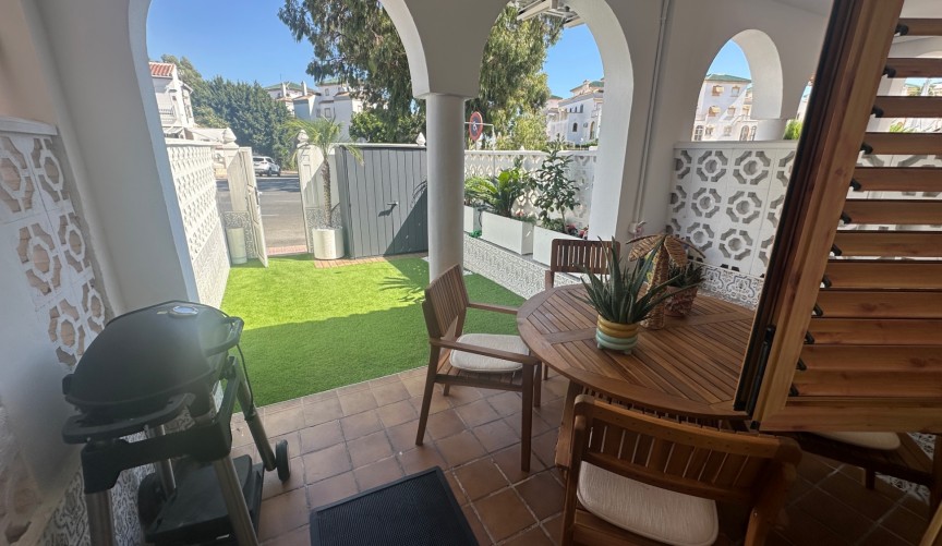 Återförsäljning - Town House -
La Mata - Costa Blanca