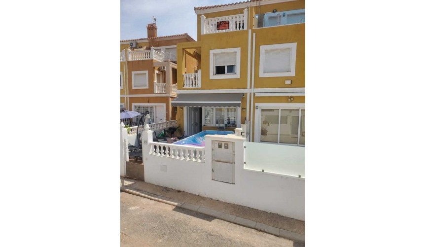 Återförsäljning - Town House -
La Zenia - Costa Blanca