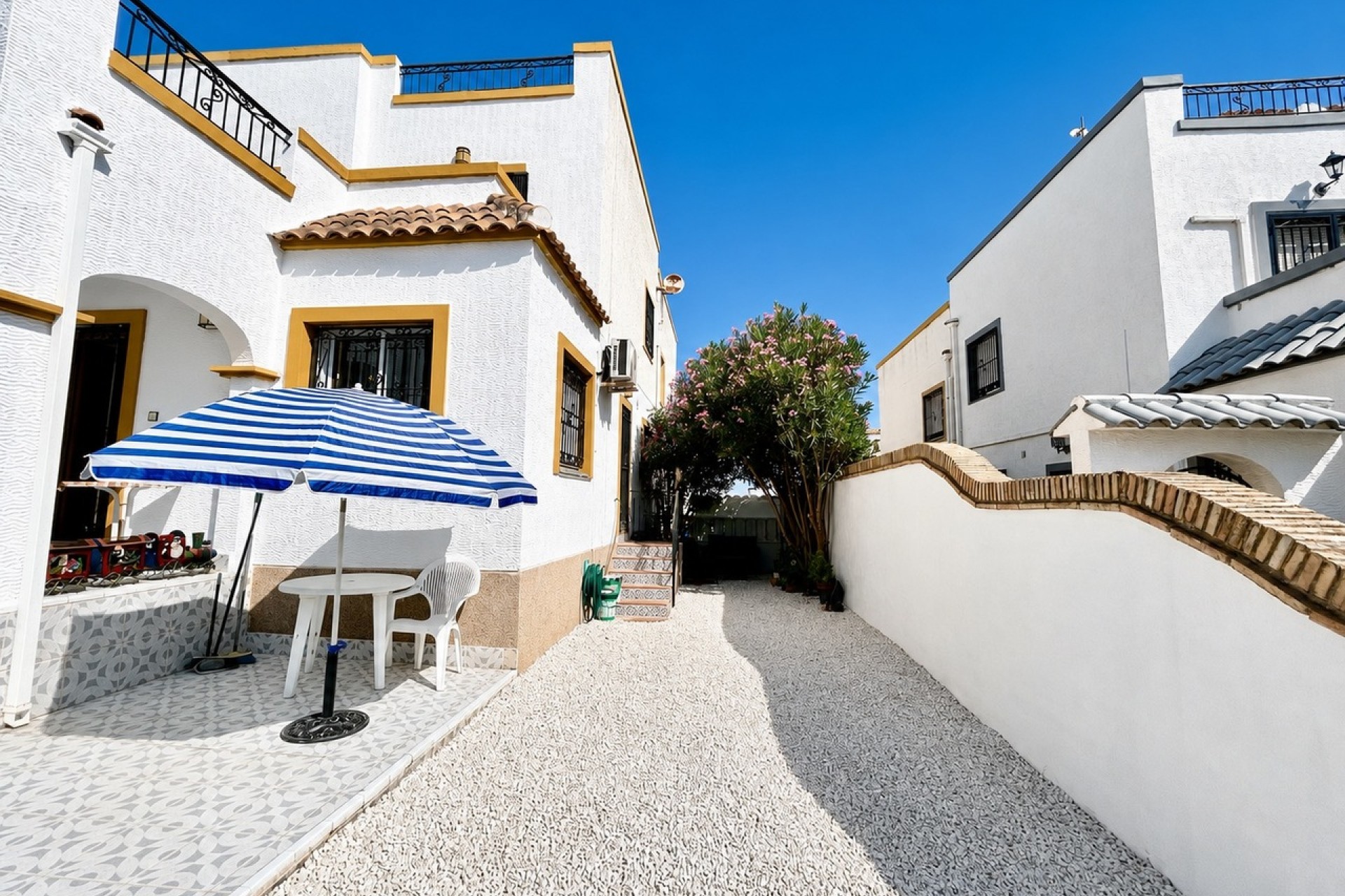 Återförsäljning - Town House -
Los Altos - Costa Blanca