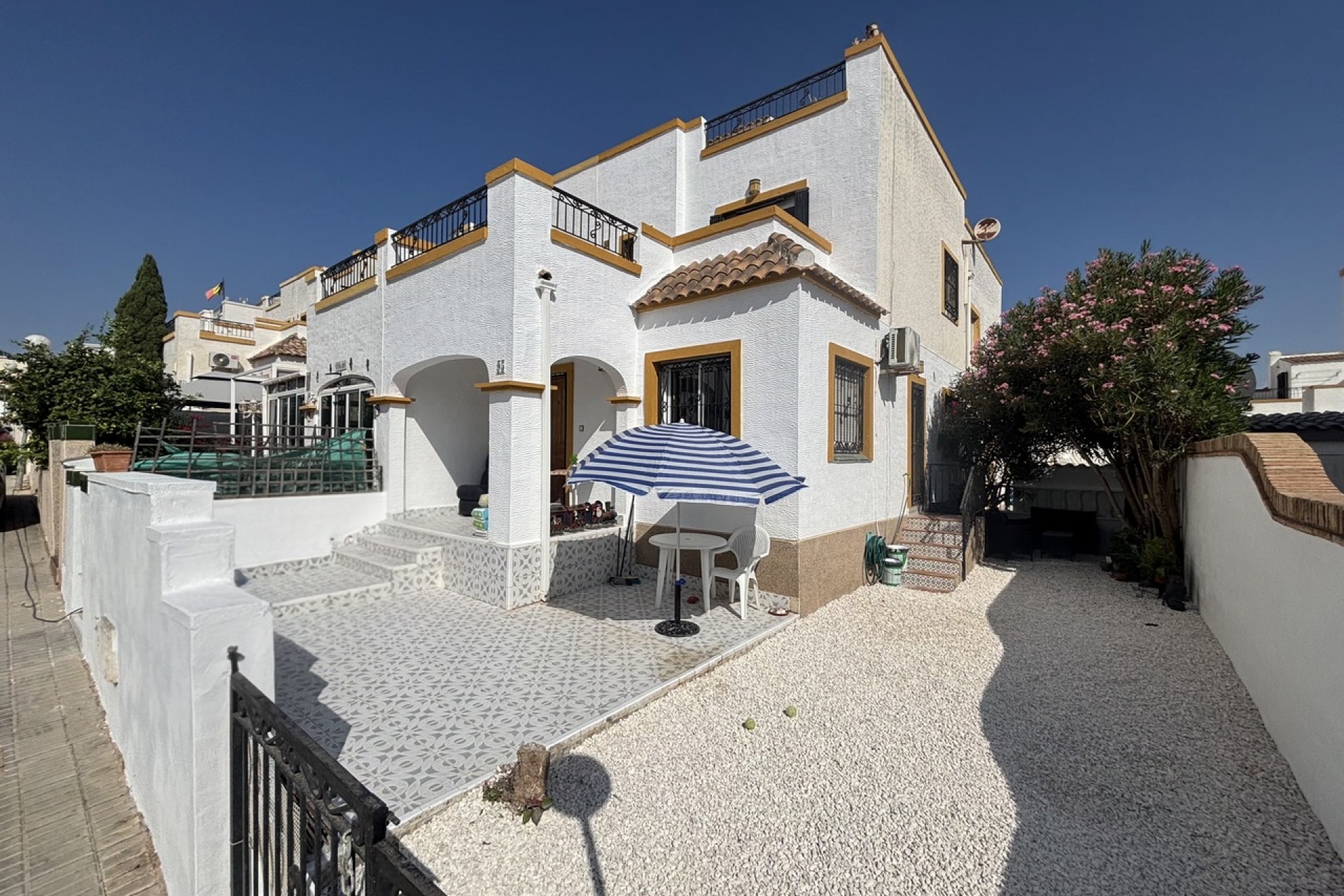 Återförsäljning - Town House -
Los Altos - Costa Blanca