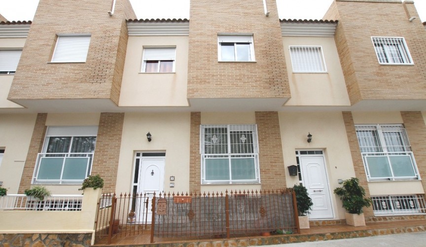 Återförsäljning - Town House -
Los Montesinos - Costa Blanca