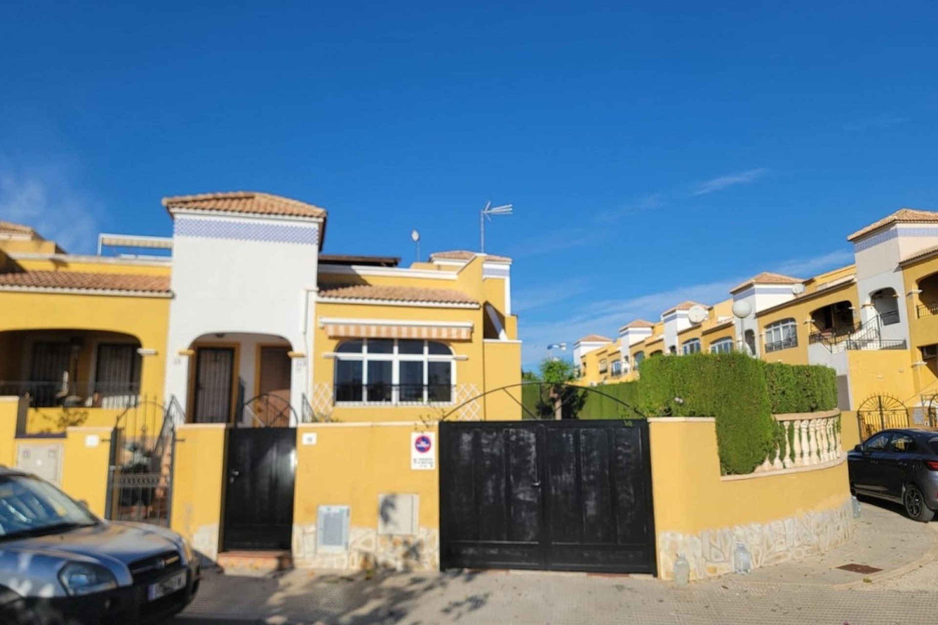 Återförsäljning - Town House -
Los Montesinos - Los Montesinos - Urb. La Herrada