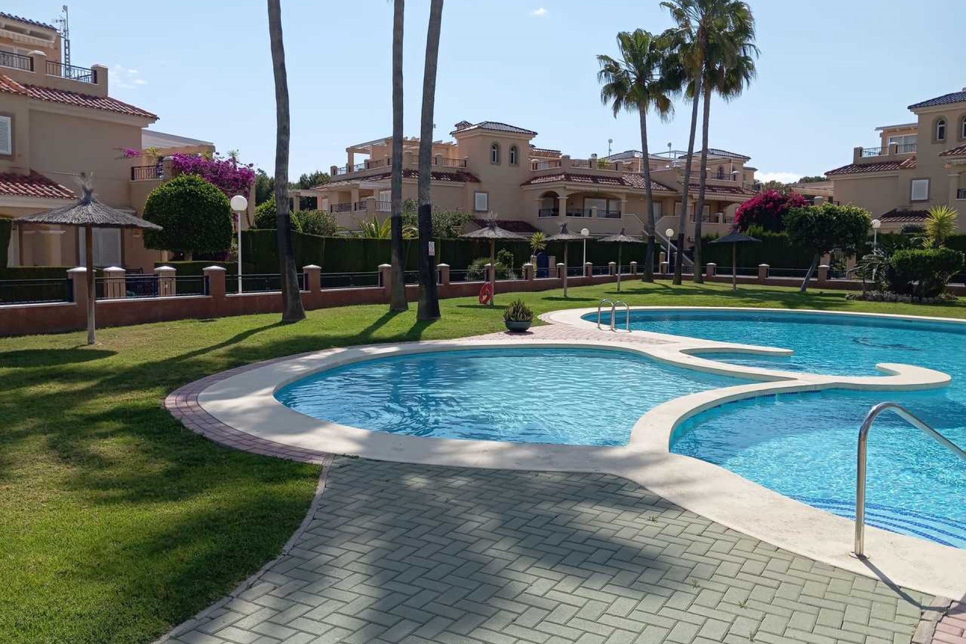 Återförsäljning - Town House -
Mil Palmeras - Costa Blanca