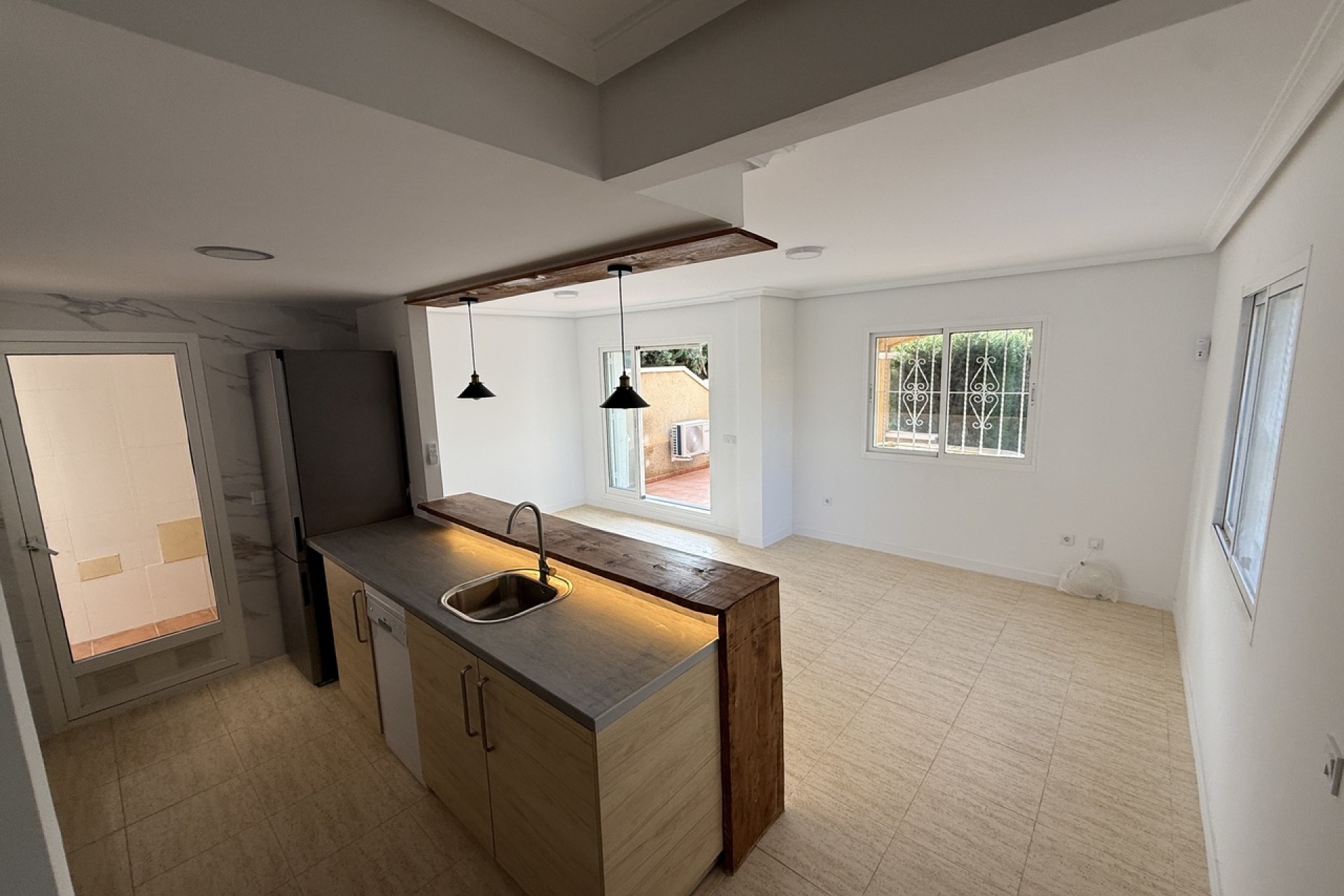 Återförsäljning - Town House -
Mil Palmeras - Costa Blanca