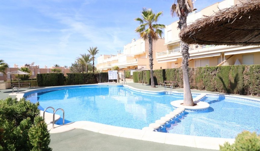 Återförsäljning - Town House -
Orihuela Costa - Costa Blanca