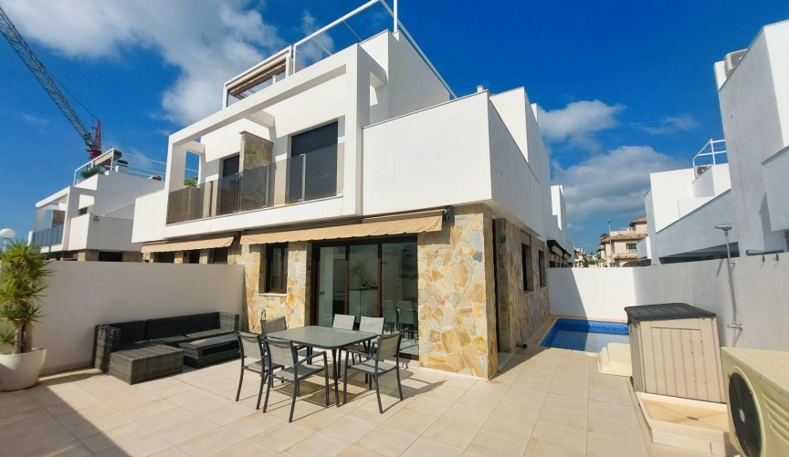 Återförsäljning - Town House -
Orihuela Costa - Costa Blanca