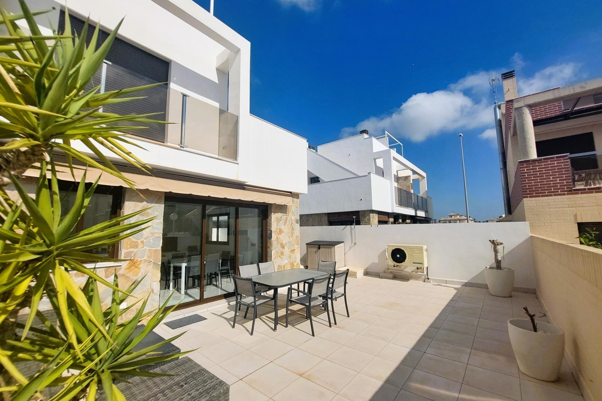 Återförsäljning - Town House -
Orihuela Costa - Costa Blanca