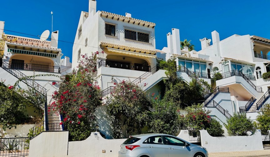 Återförsäljning - Town House -
Orihuela Costa - Costa Blanca