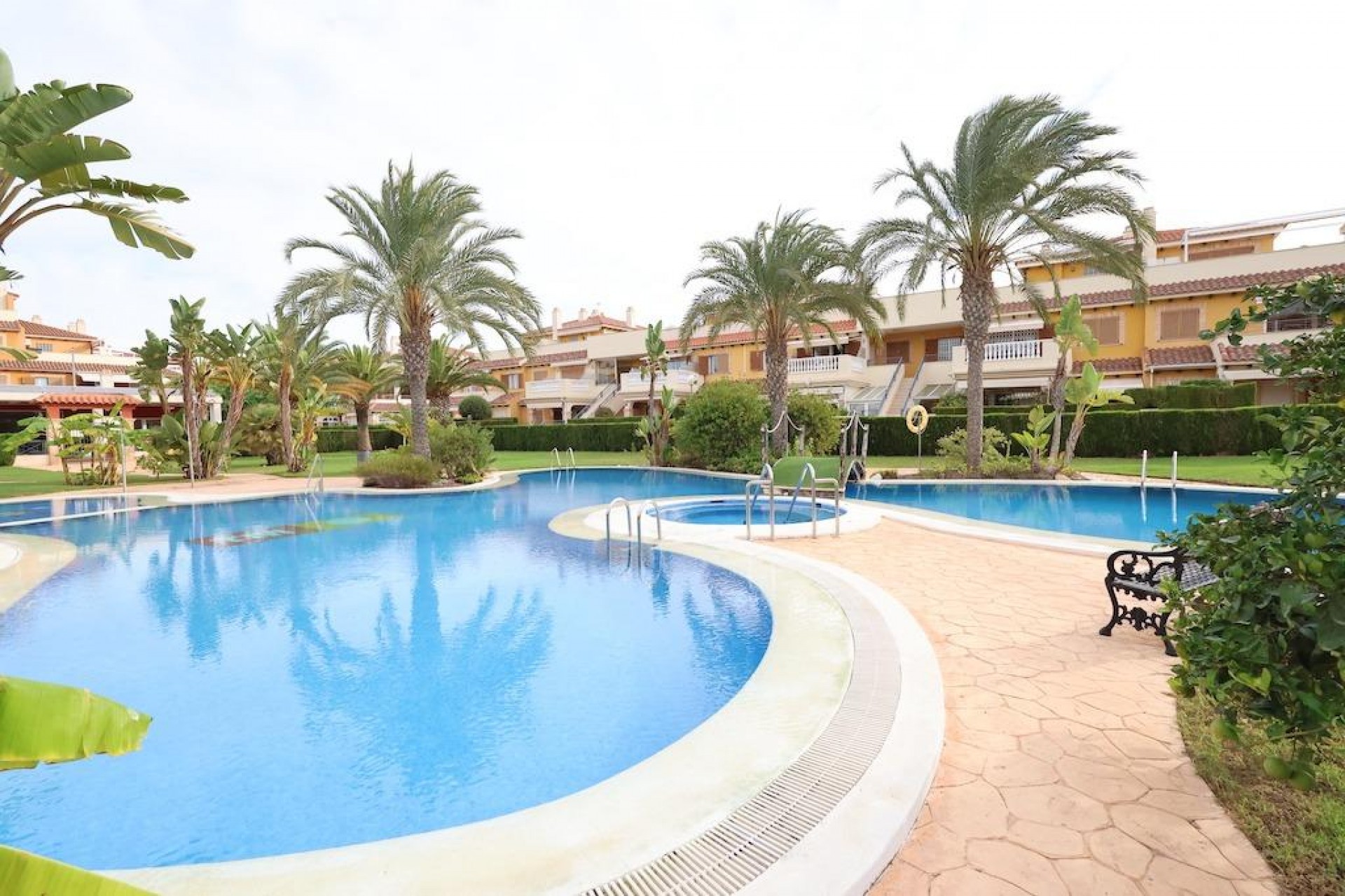 Återförsäljning - Town House -
Orihuela Costa - Costa Blanca